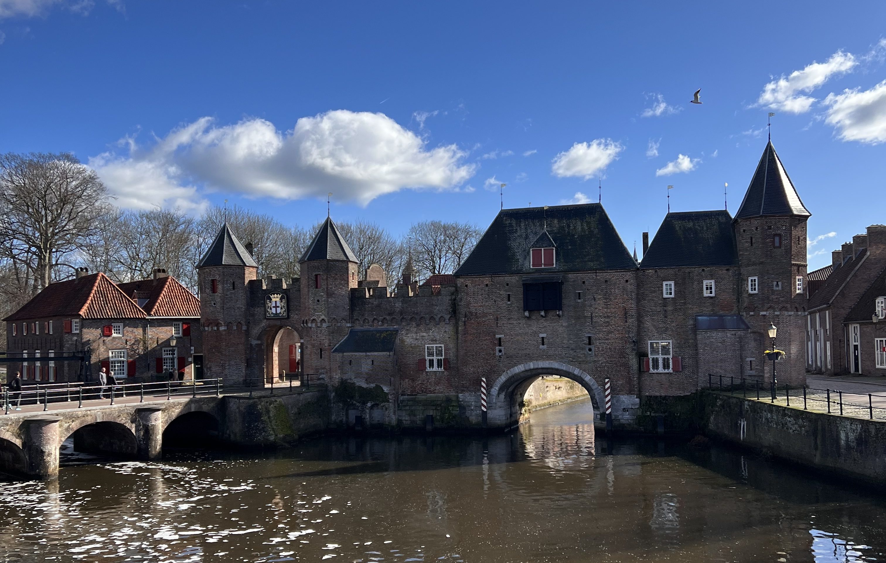 Amersfoort: Orta Çağ Dokusu ve Modern Yaşamın Buluştuğu Şehir